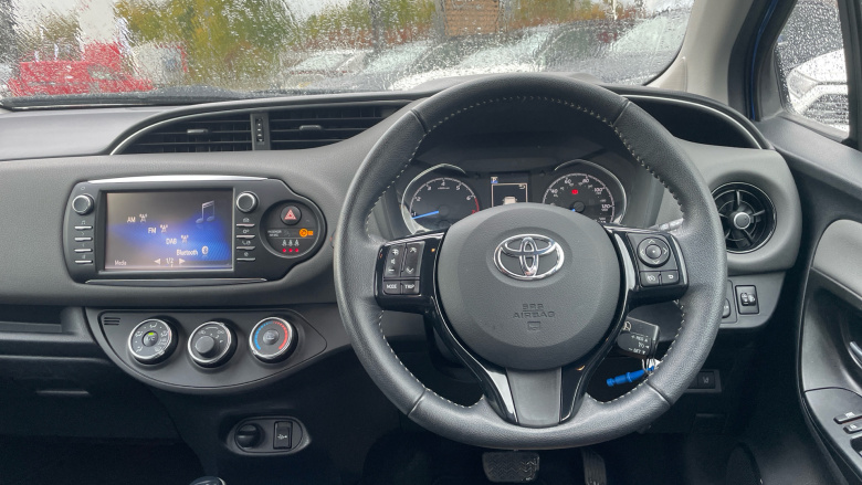 Toyota Yaris 1.5 VVT-i Icon 5dr CVT Petrol Hatchback